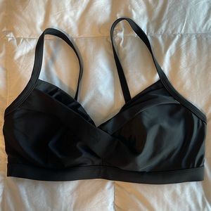 NWOT - ATHLETA - twisted bikini top